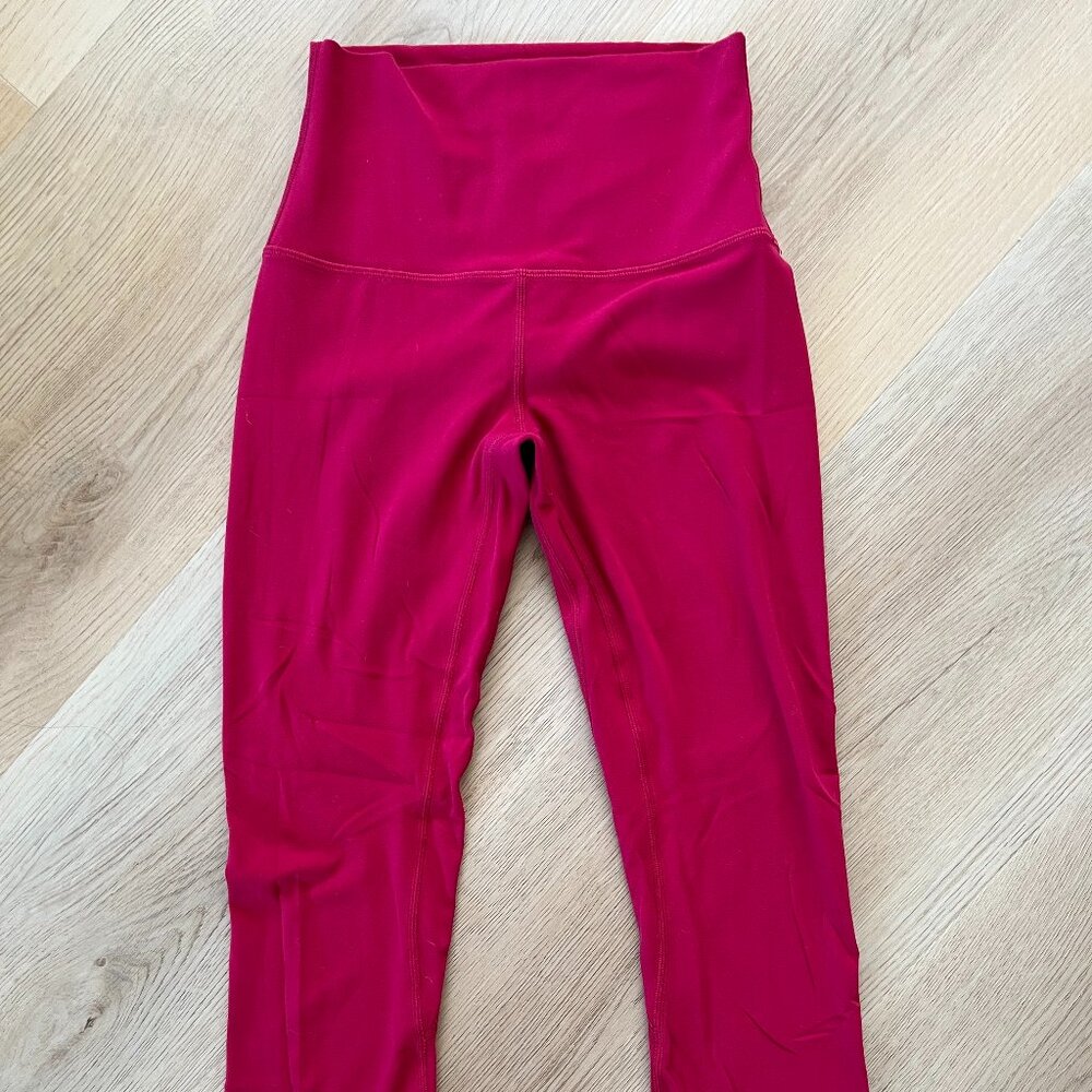 Lululemon Align Crop 21" - Ruby Red